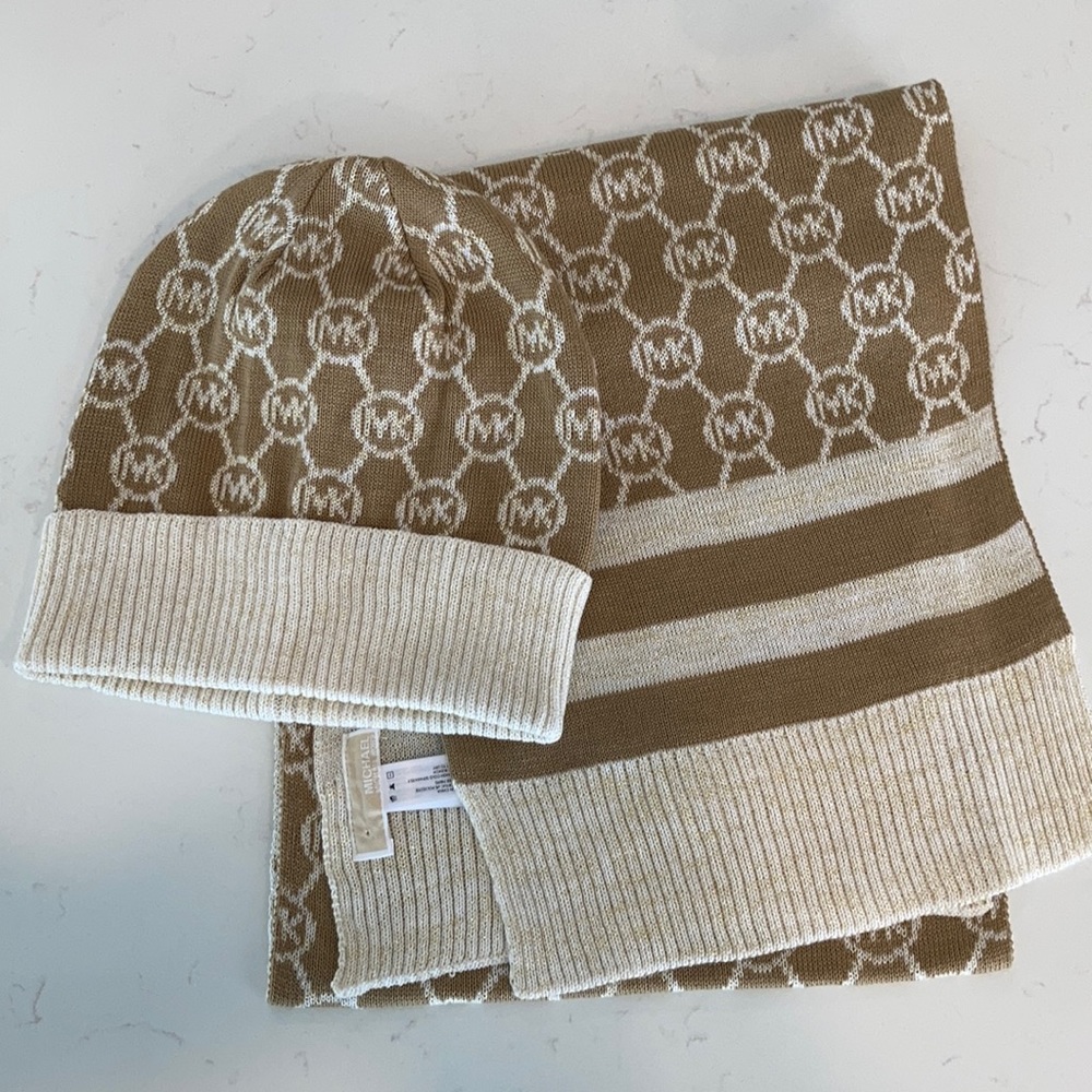 Michael Kohrs hat and scarf